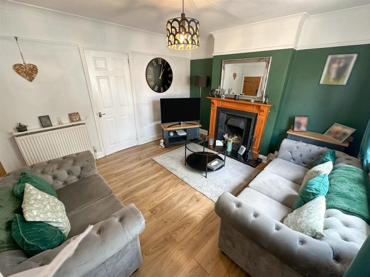 Studfall Avenue, Corby
