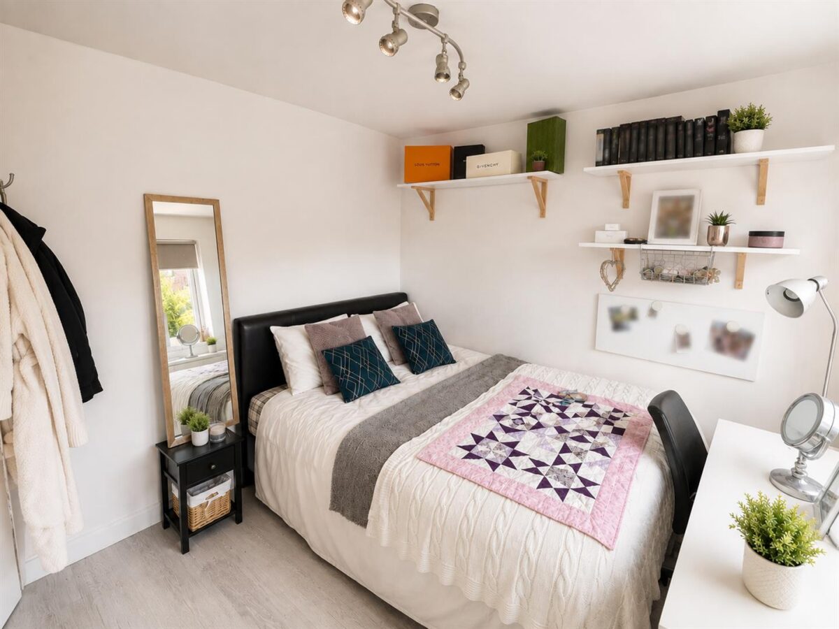 Violet Close, Corby