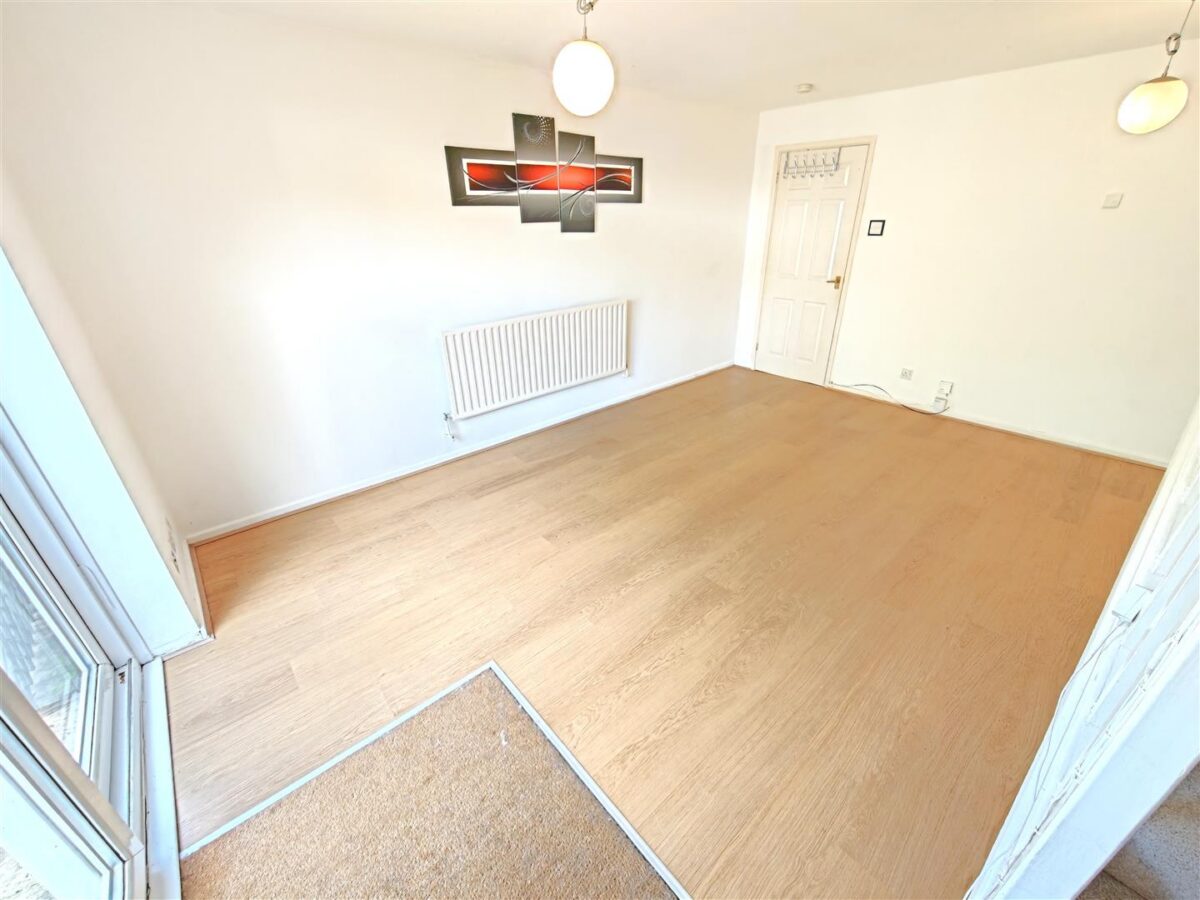 Pine Walk, Corby