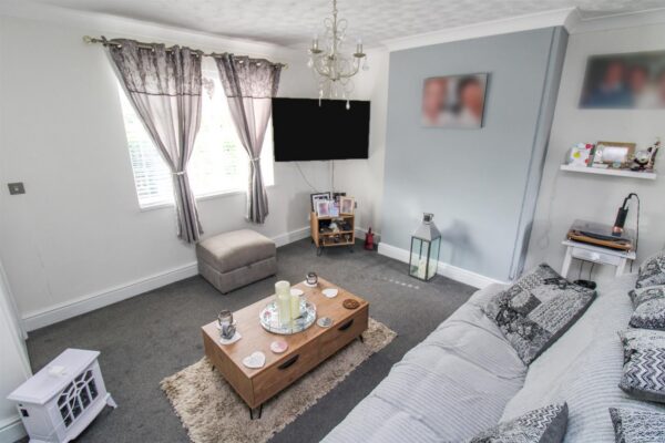Studfall Avenue, Corby