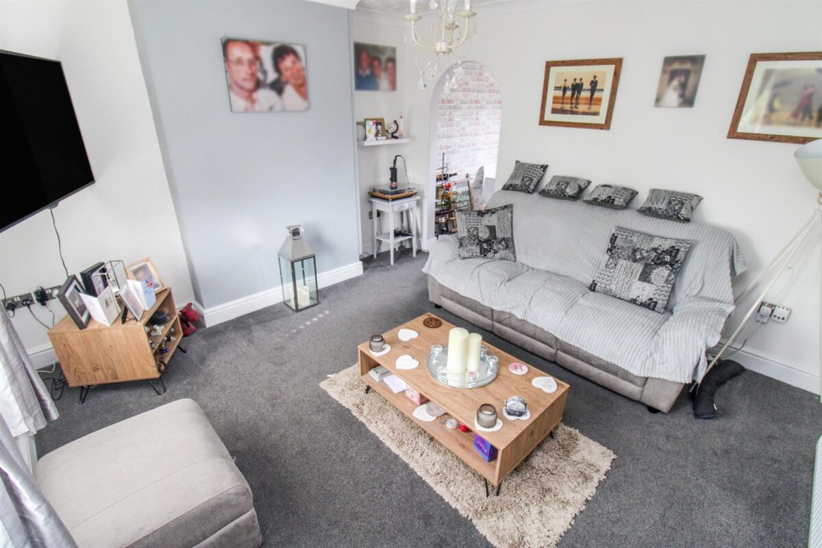 Studfall Avenue, Corby