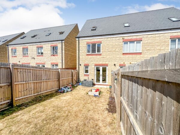 Kennard Close, Weldon, Corby