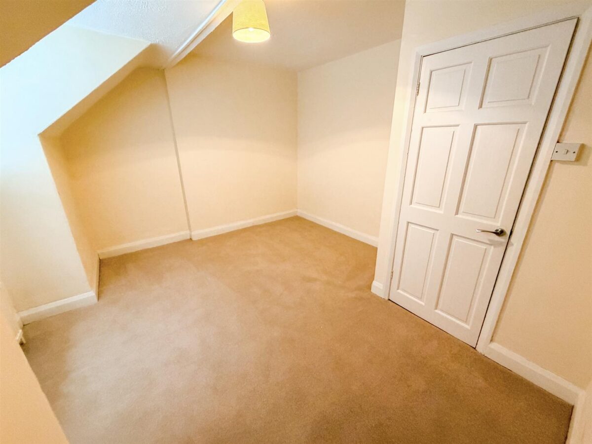 Studfall Avenue, Corby