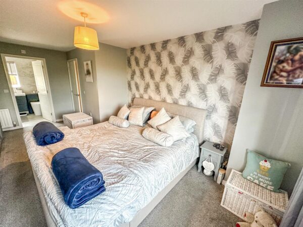 Chatsworth Road, Corby, North Northamptonshire