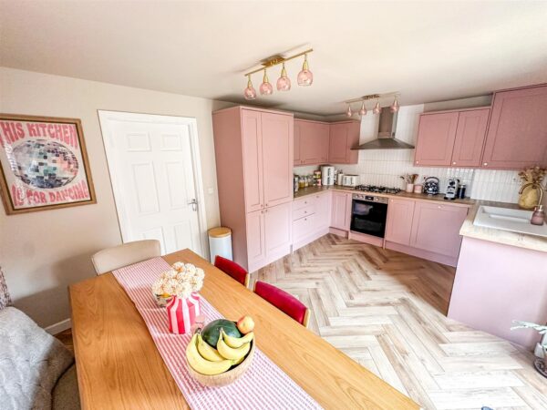 Courteenhall Drive, Corby
