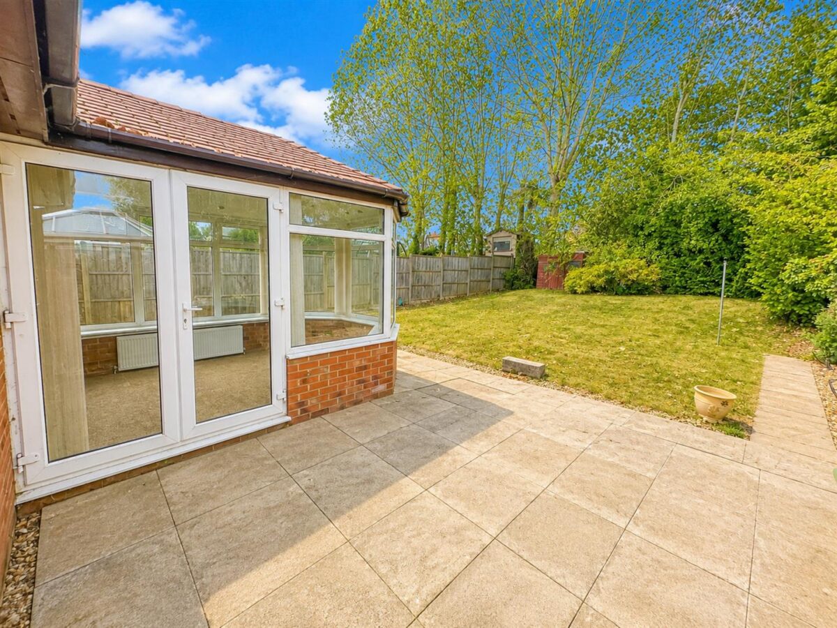 Hubble Road, Corby