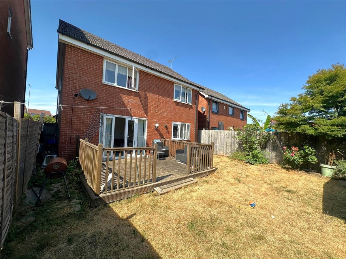 Violet Close, Corby