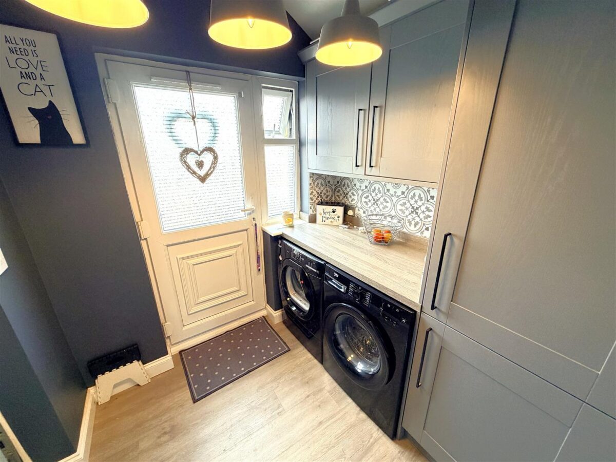 Welland Vale Road, Corby