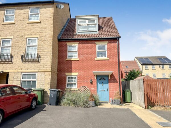 Regal Close, Corby