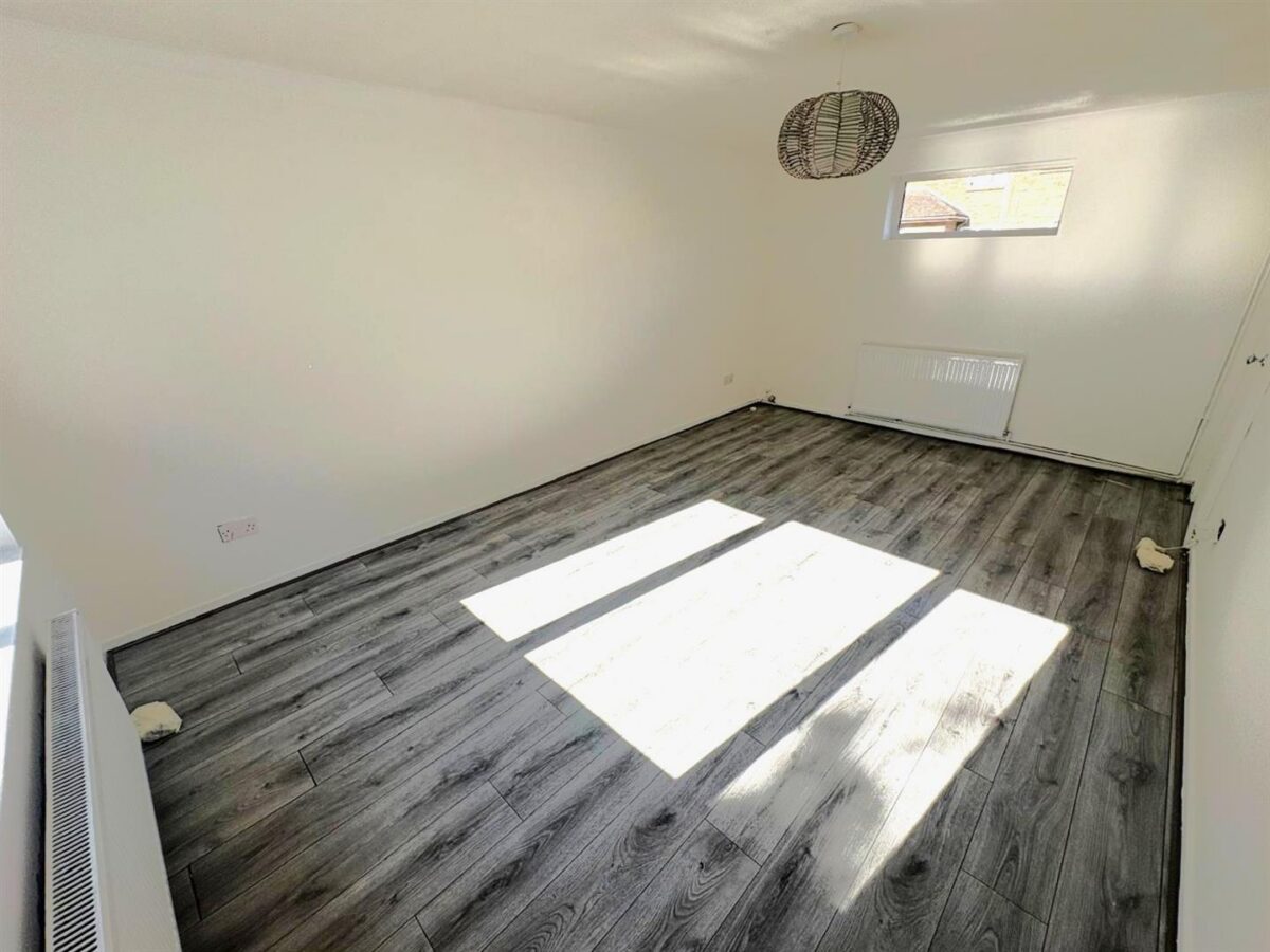 Laxton Close, Corby