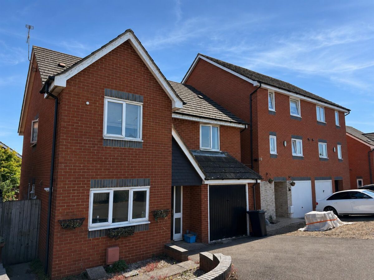 Violet Close, Corby