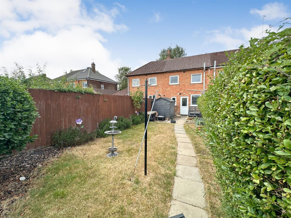 Studfall Avenue, Corby