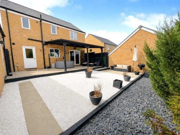 Yates, Corby