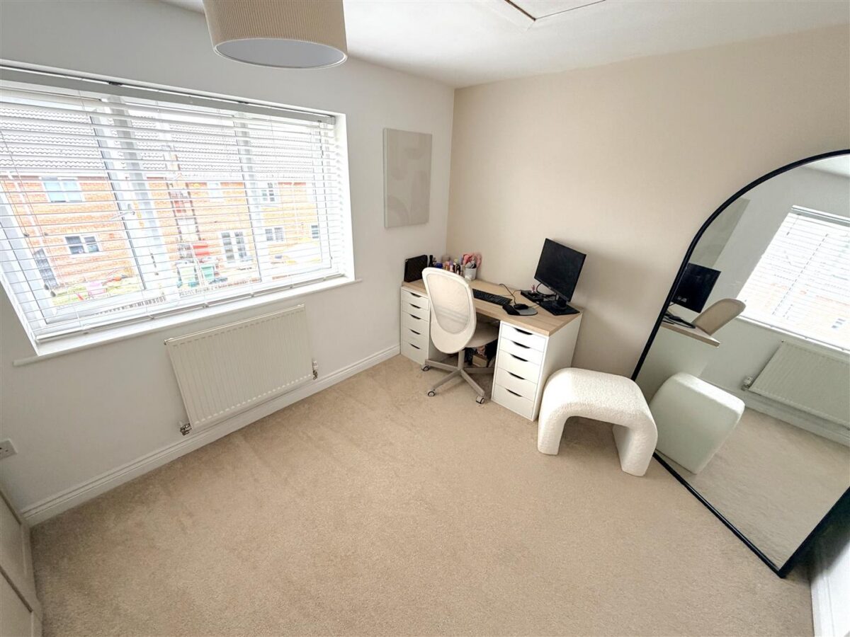 Starling Close, Corby