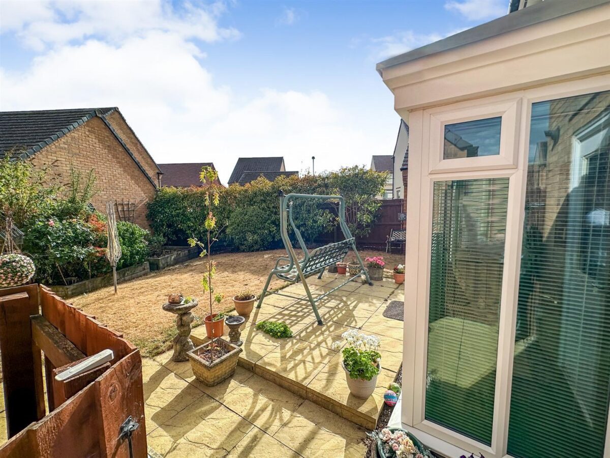 Arnold Drive, Corby