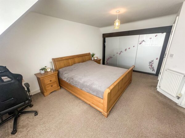 Regal Close, Corby