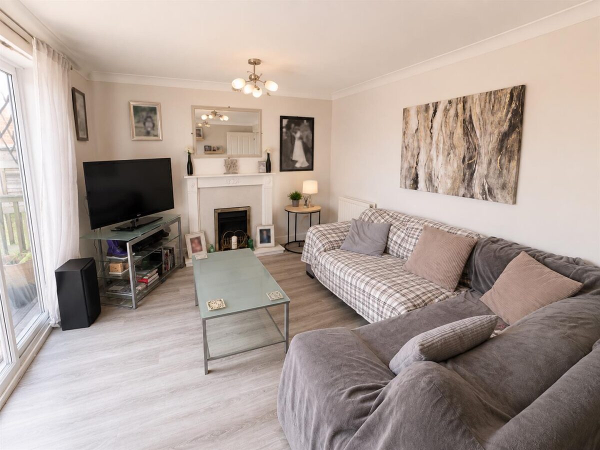 Violet Close, Corby