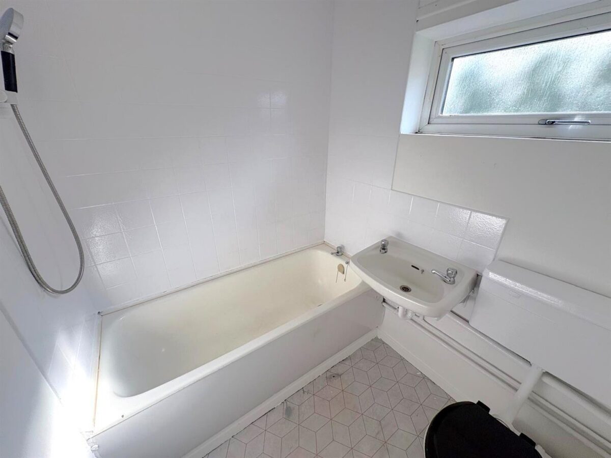 Laxton Close, Corby