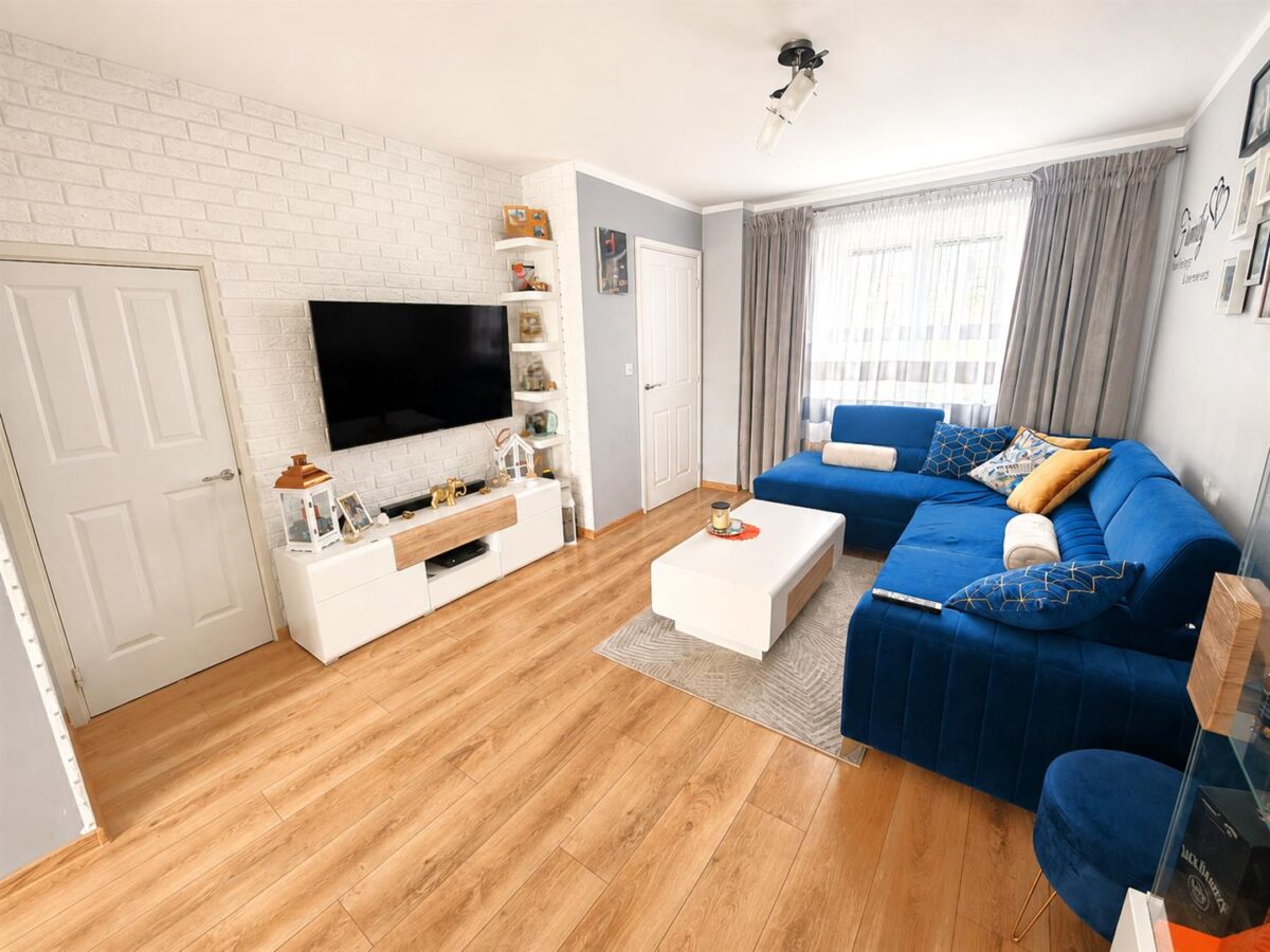 Barra Walk, Corby