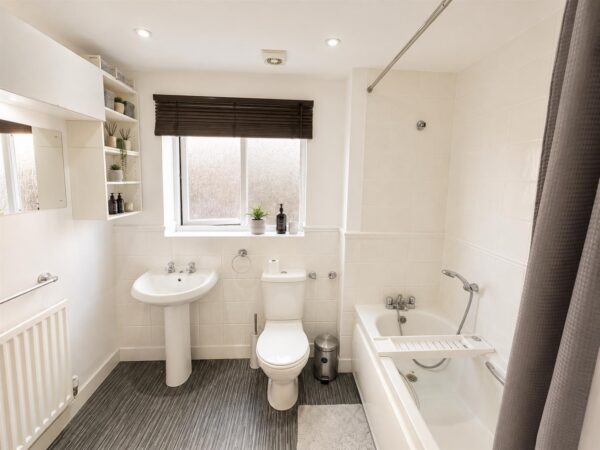 Violet Close, Corby