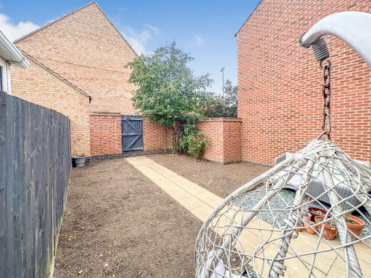Courteenhall Drive, Corby