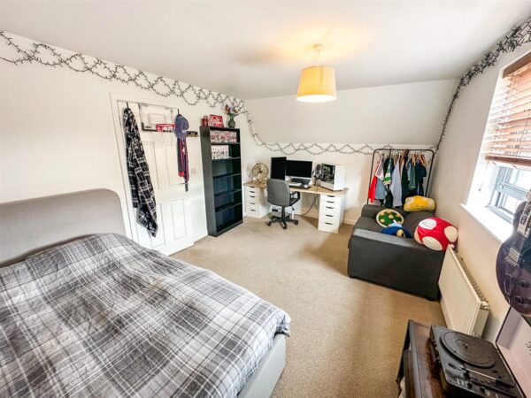 Courteenhall Drive, Corby