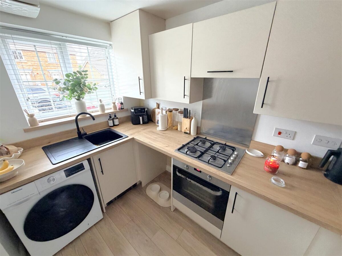 Starling Close, Corby
