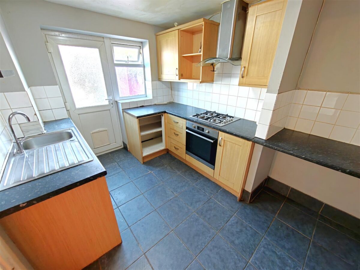 Landseer Court, Corby