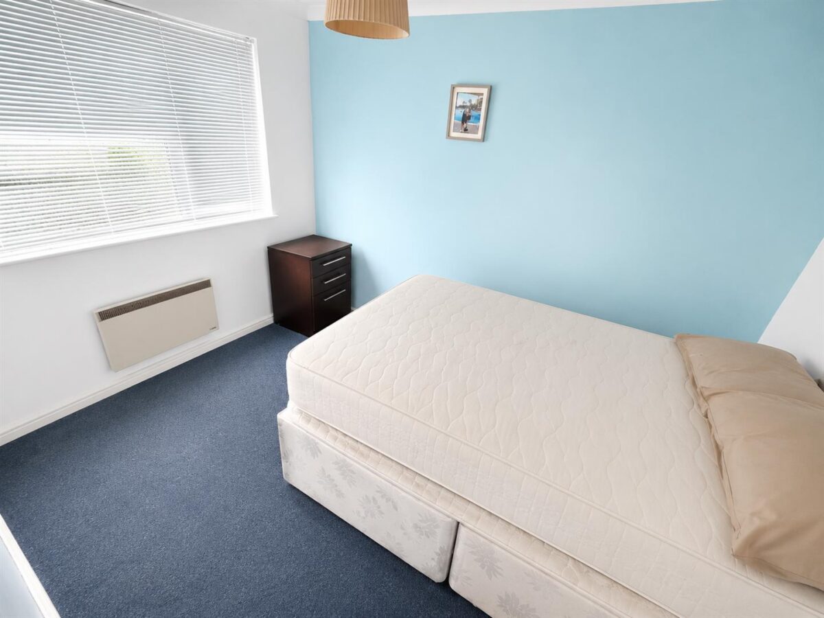 James Watt Avenue, Corby