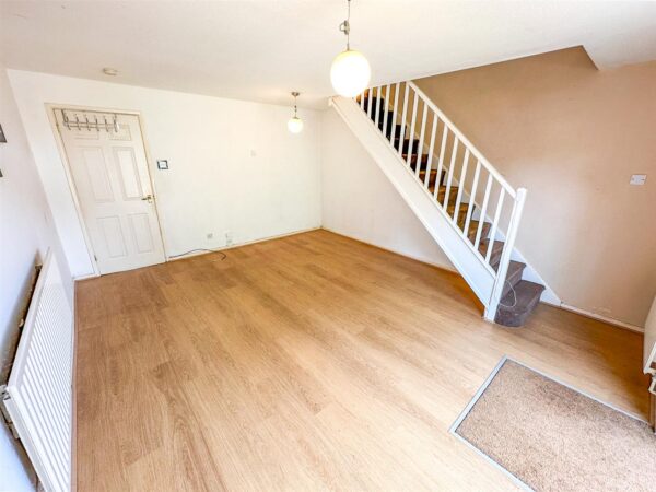 Pine Walk, Corby