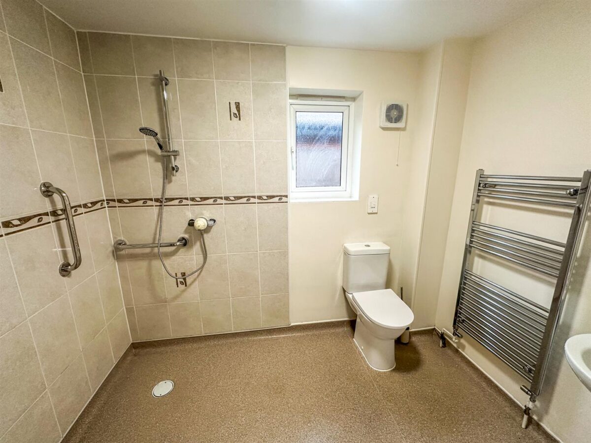 Hubble Road, Corby