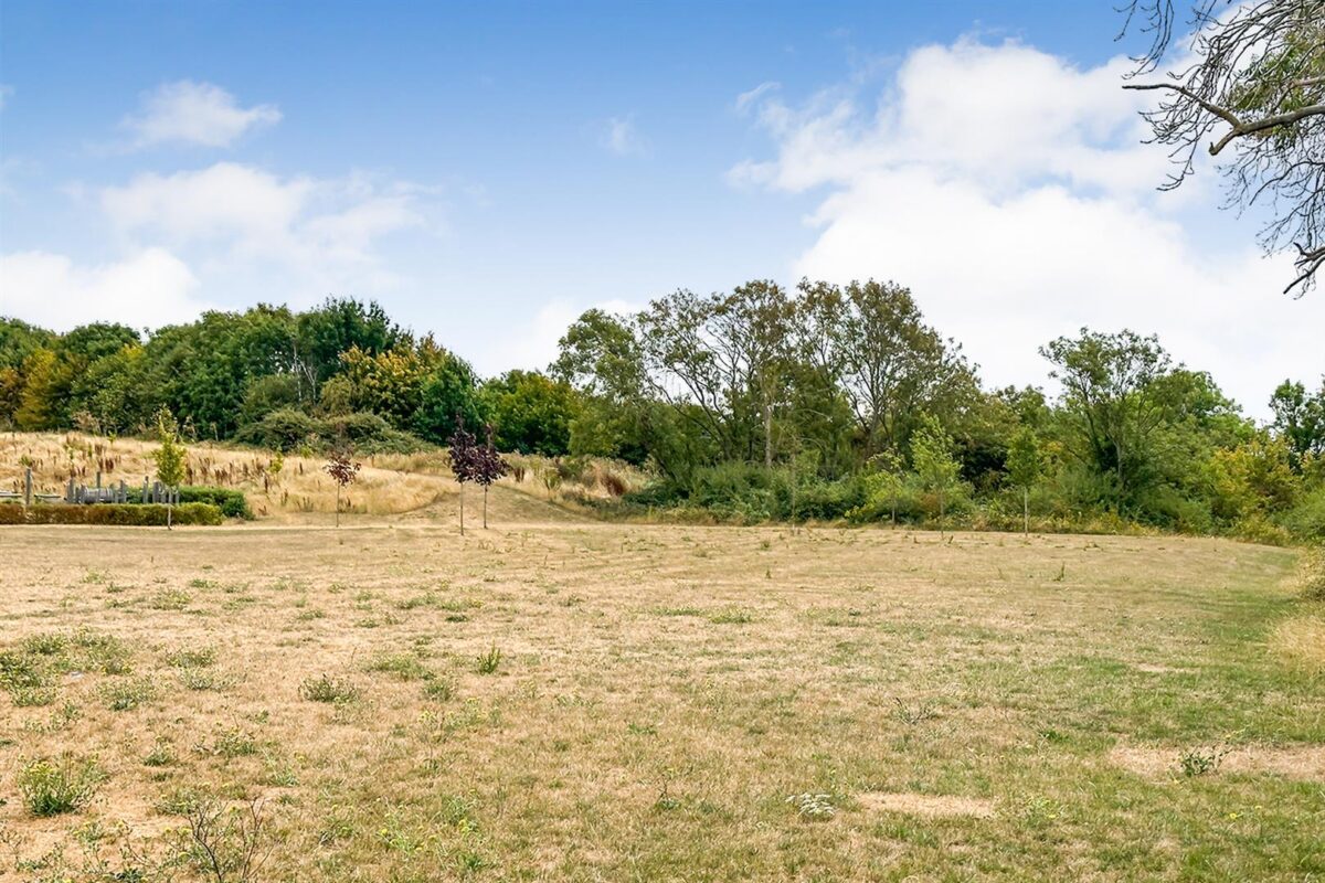 Lytham Lane, Corby