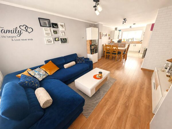 Barra Walk, Corby
