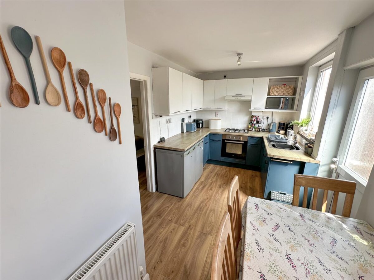Studfall Avenue, Corby