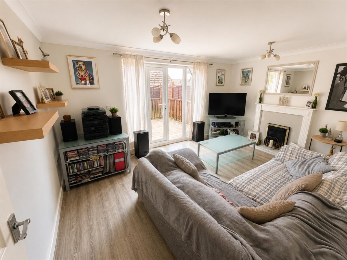 Violet Close, Corby
