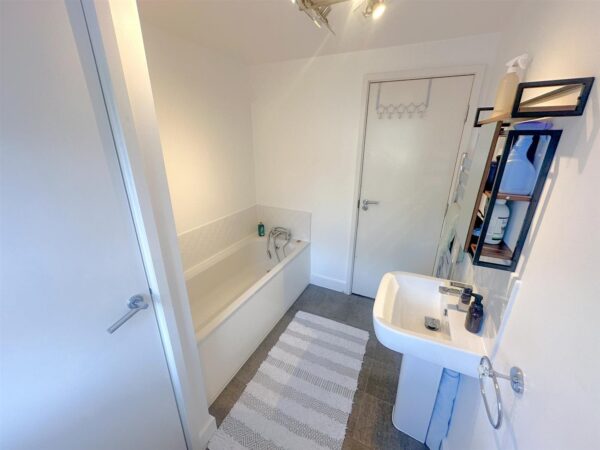 Regal Close, Corby
