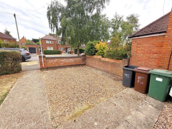 Studfall Avenue, Corby