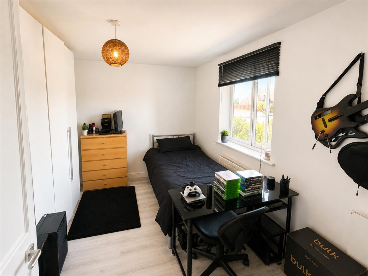 Violet Close, Corby