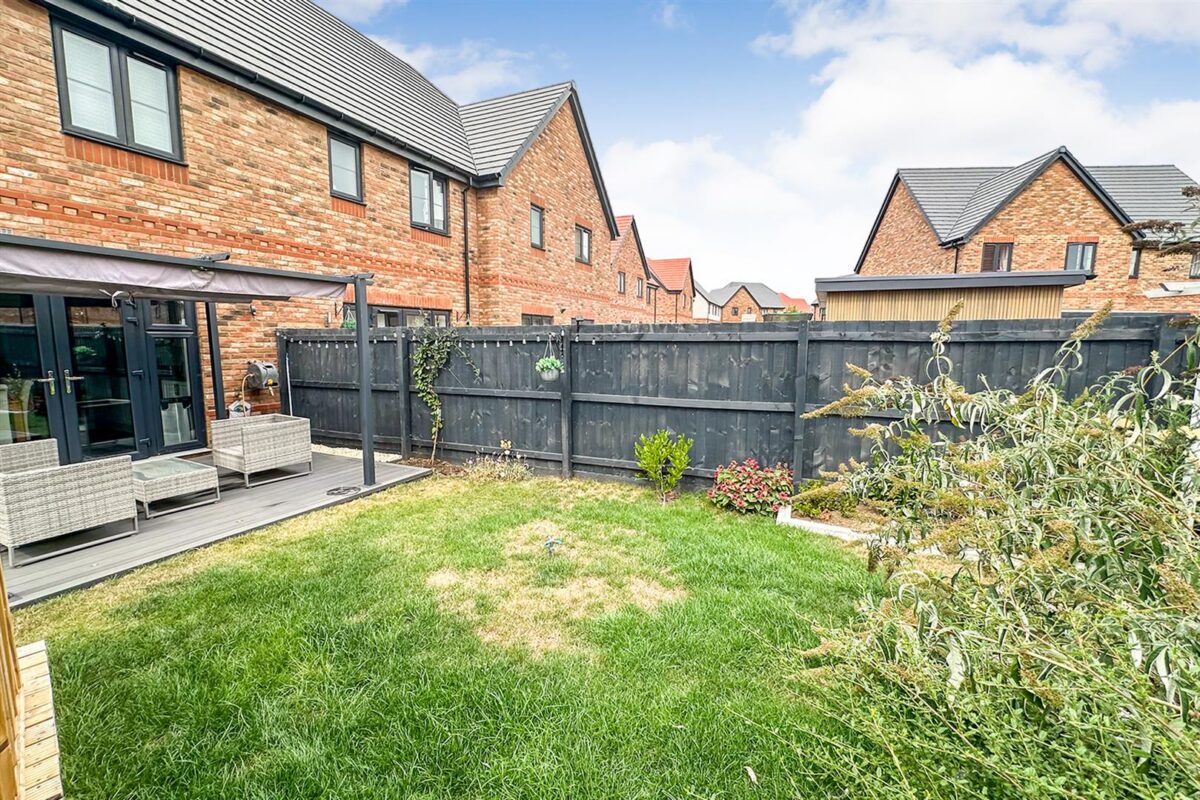 Lytham Lane, Corby
