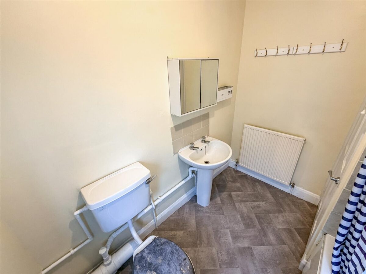 Studfall Avenue, Corby