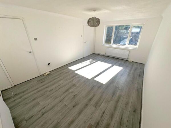 Laxton Close, Corby
