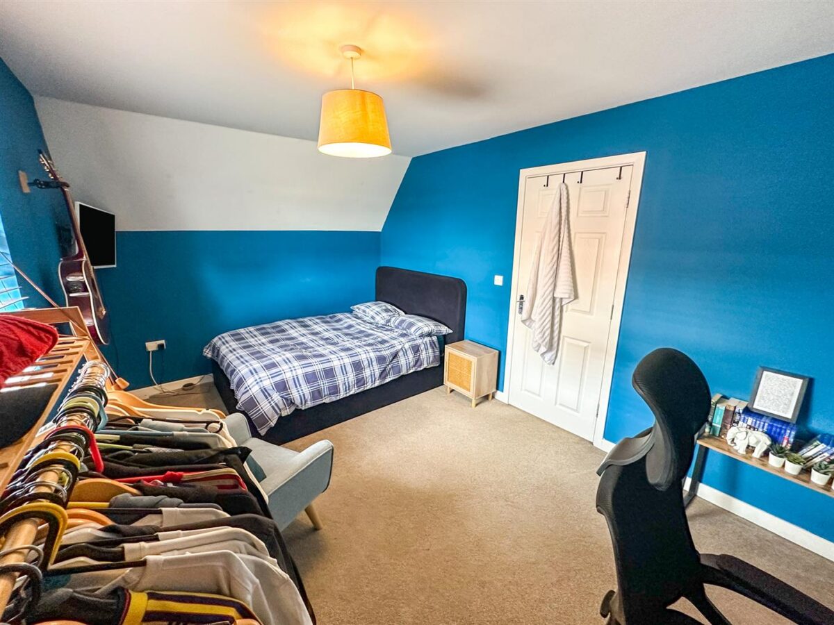 Courteenhall Drive, Corby