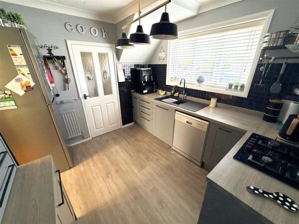 Welland Vale Road, Corby