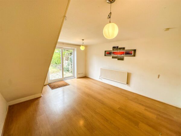 Pine Walk, Corby