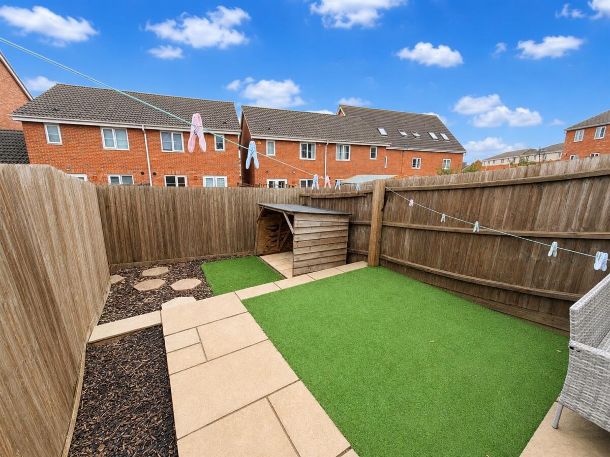 Starling Close, Corby