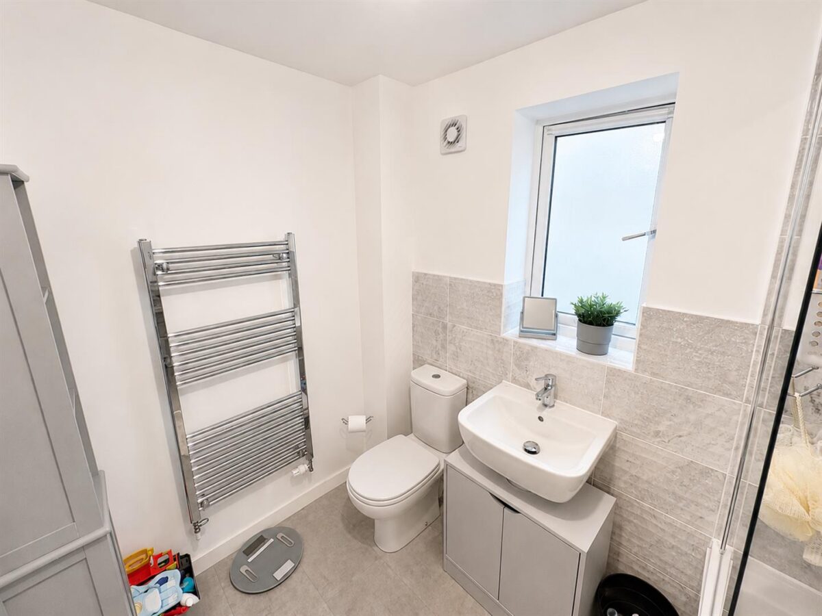 Kennard Close, Weldon, Corby