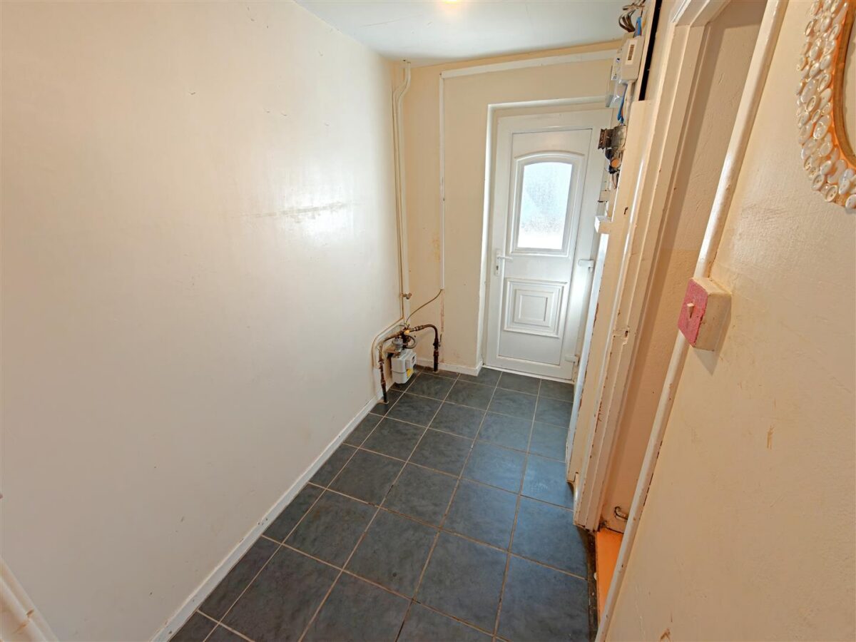 Landseer Court, Corby
