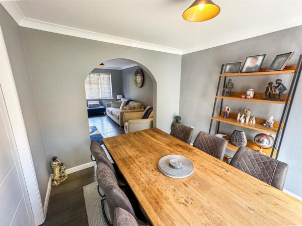 Chatsworth Road, Corby, North Northamptonshire