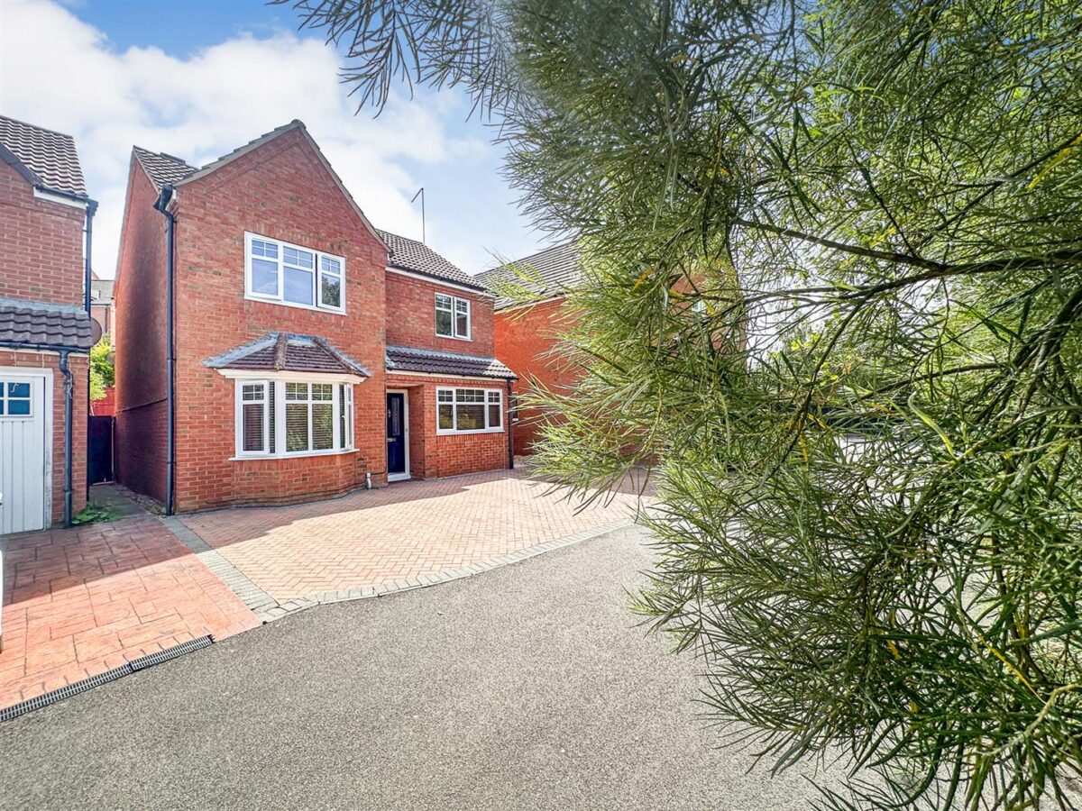 Chatsworth Road, Corby, North Northamptonshire