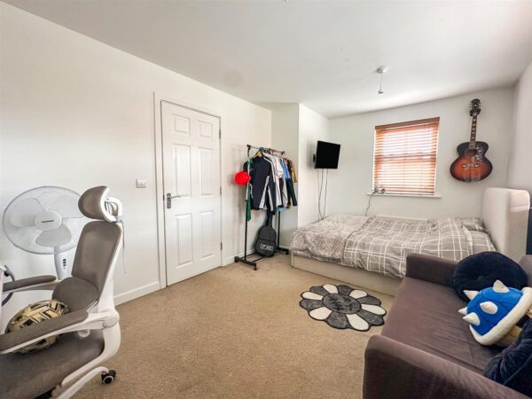 Courteenhall Drive, Corby